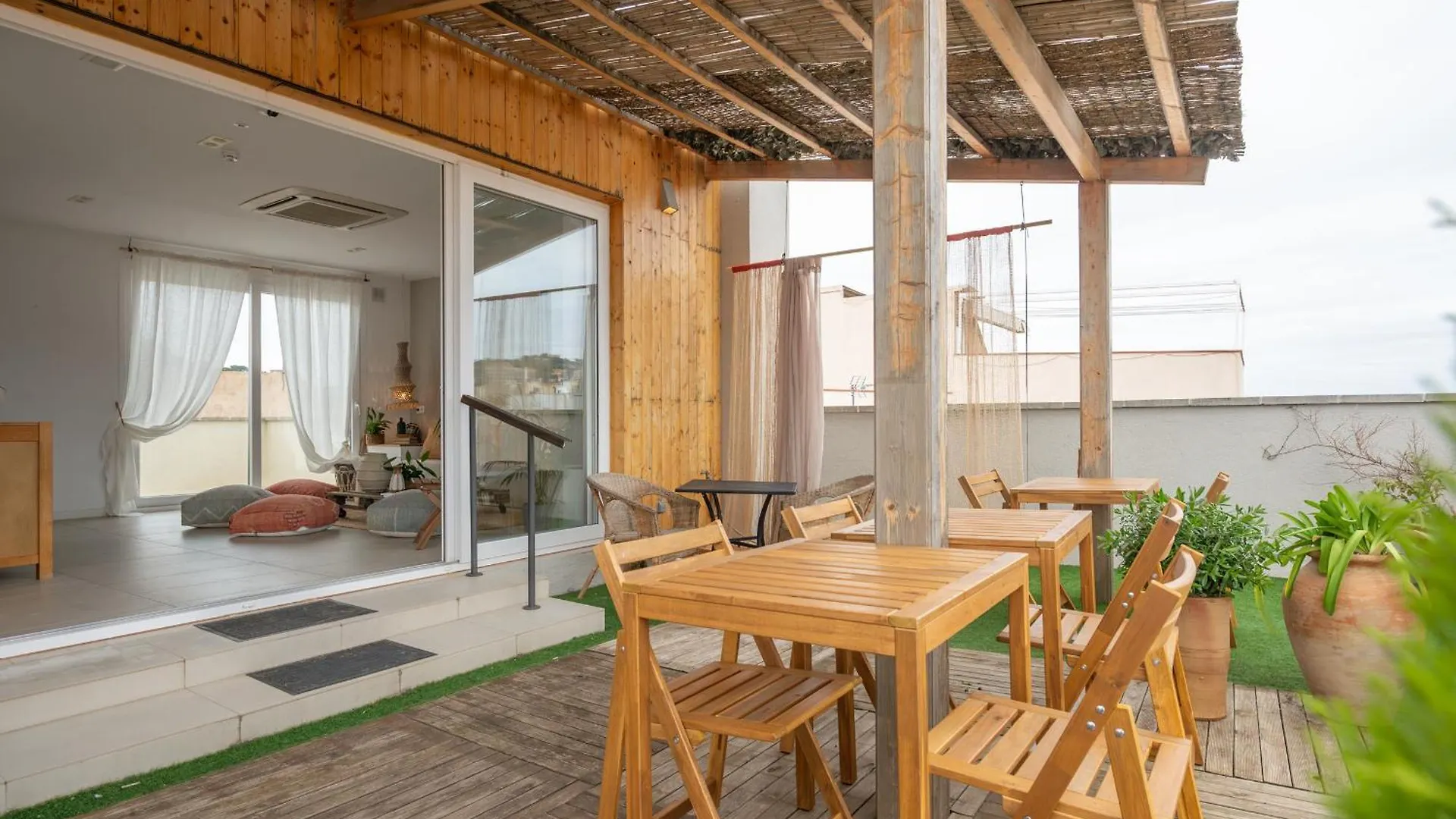 게스트하우스 Hostal Boutique Es Portalet 산펠리우데기솔스